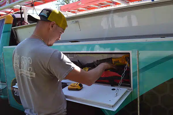 SBC tech getting tools out of truck in Shreveport LA